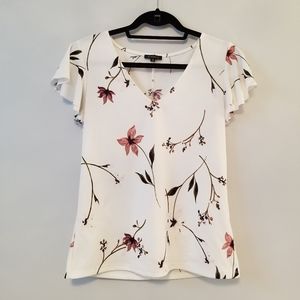 Dynamite floral cream blouse
